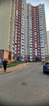 Продається 3 кімнатна квартира. Троєщина, вул. Милославська, 12 - фото 1