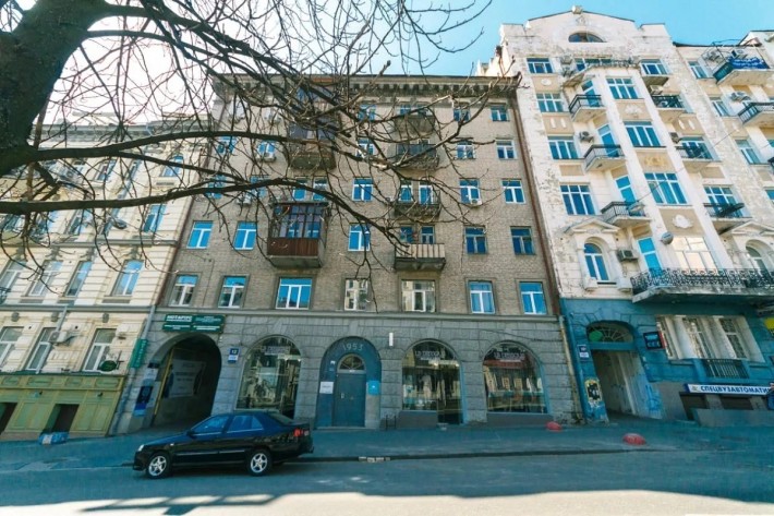 Продаж 1к квартири на 1 поверсі Антоновича, 12, метро пл.Льва Толстого - фото 1