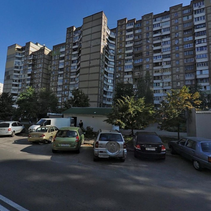 Продам 3 кімнатну квартиру  біля метро Житомирська - фото 1