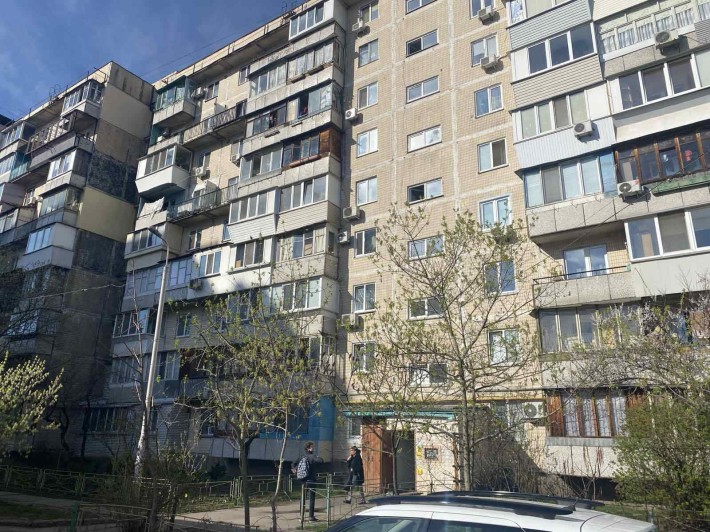 Продається 1-к квартира в Оболонському районі по вул. Йорданська, 4 - фото 1