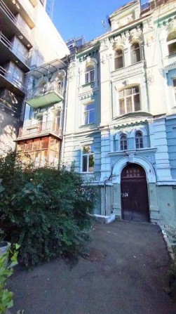 Продам 2к квартиру у царському будинку 1905р. Печерський р-н. - фото 1