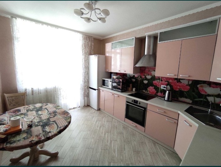 Продам 3-кімнатну квартиру з євроремонтом в ЖК Паркові Озера - фото 1