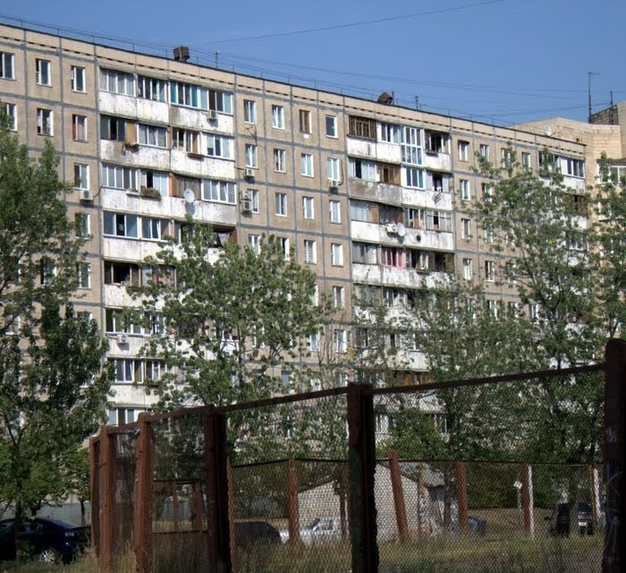 Продам 3 кім. квартиру  вул.Прирічна 5 , Оболонський район, набережна - фото 1