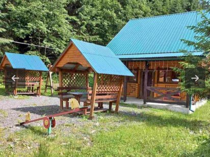 Котедж подобово " Лісова тиша " Синевирська Поляна