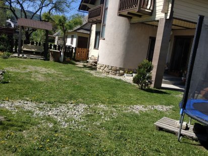 Відпочинок в Карпатах..Садиба Каріна з басейном Микуличин