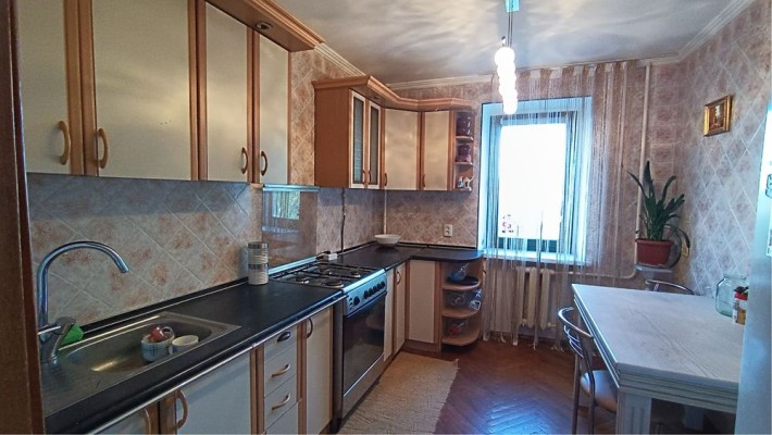 Продам 3х кімнатну квартиру. Площа 61,6кв.м. Р-н жд вокзалу. - фото 1