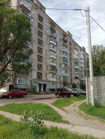 Продам 3-х комнатную квартиру - фото 1