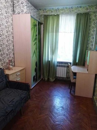 Продам 2-х комнатную в центре - фото 1