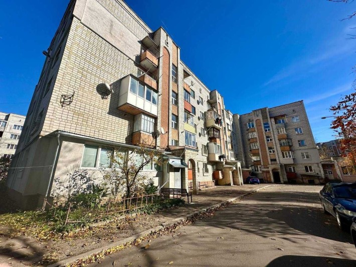 Продаж 3 кімнатної квартири - фото 1