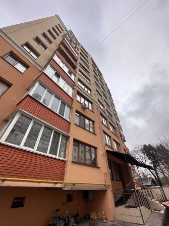 2к+кух-студ. квартира в новобудові з ремонтом в ЦЕНТРІ міста, 73 кв.м. - фото 1