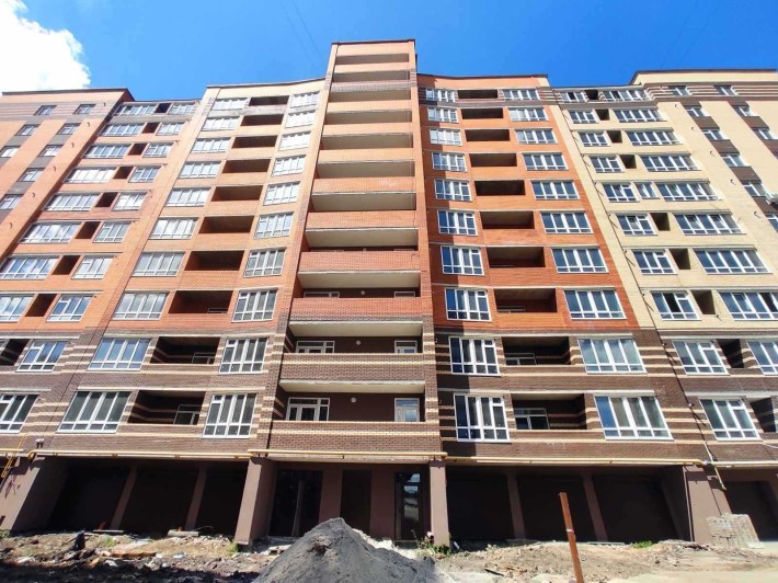 Продаж 3 кімнатної кватири в районі Виставка  34983 - фото 1