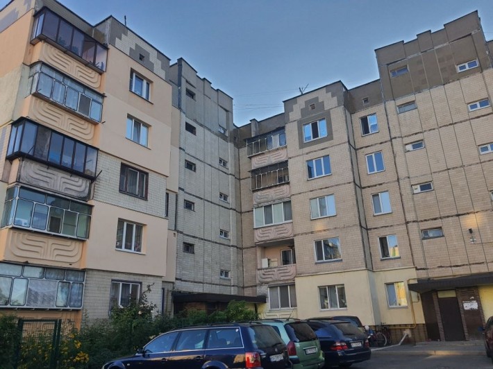 Продам 3к кв вул. Великопромінська, 73м2 - фото 1