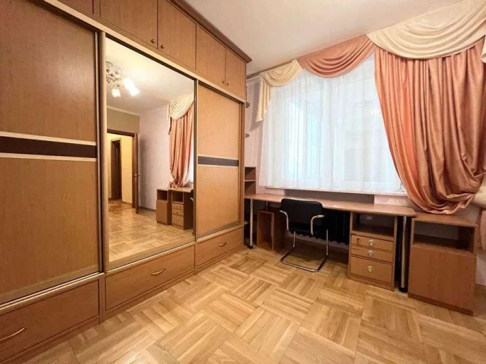 Продаж Голосіївський (40-річчя Жовтня) просп.68. - фото 1