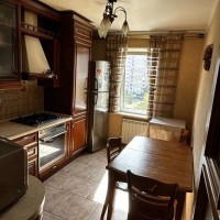 Продаю 2к квартиру  53,36кв.м,. Вул. А.Ахматової 11. поверх: 5/10. Киев