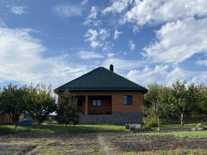 Продаж будинку с. Мала Сквирка, на березі річки Рось!