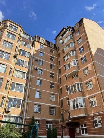 Продаж великої квартири у статусному будинку у центрі біля парку - фото 1