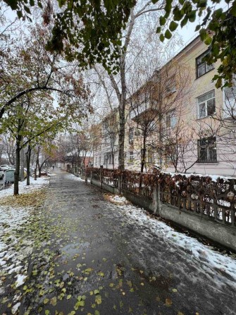 В Центрі під КОМЕРЦІЮ трьохкімнатна квартира - фото 1