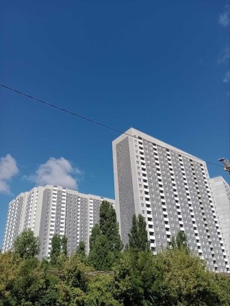 Продам 2 кімнатну квартиру в ЖК "Навігатор-2", вул. Коноплянська, 22 - фото 1