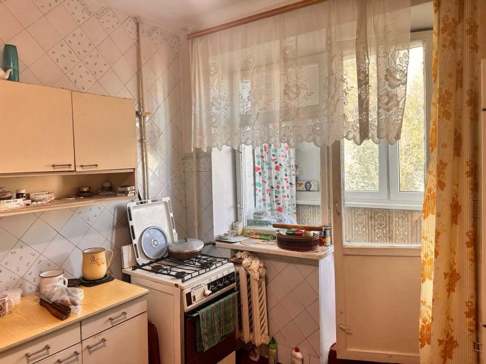 Продам 3 кімнатну квартиру - фото 1