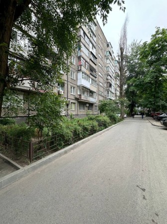 Продам 3 к квартиру по адресу Набережная Победы 58. - фото 1