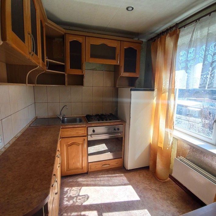 Продам 1-ю квартиру с ремонтом ул. Курузова 16 м-н - фото 1