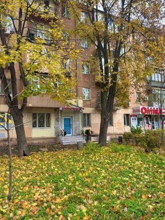 Продам 3 комнатную квартиру 57м2 ул. Сегедская - под Ремонт. - фото 1