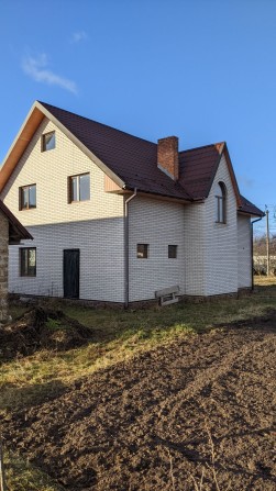 Продам 2-пов. будинок у місті біля озера 160м2 - фото 1