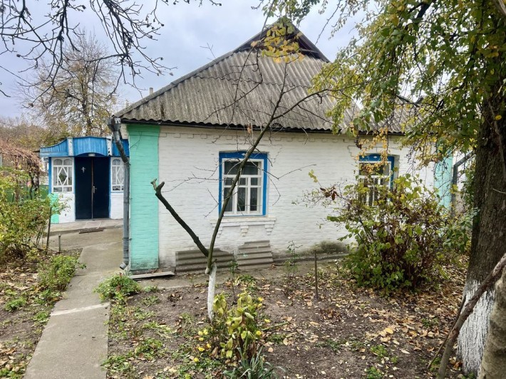 Будинок з городом та виходом до річки - фото 1