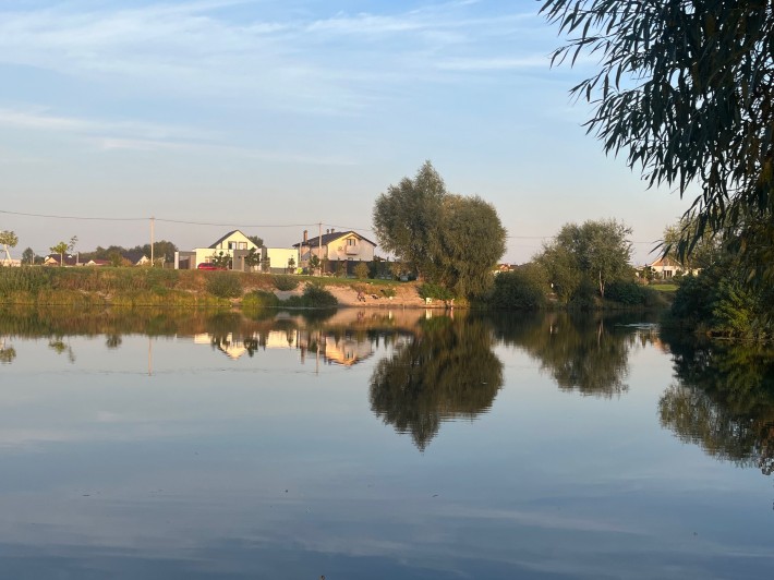 Новий , сучасний будинок в 4 км від Києва, на березі річки . - фото 1