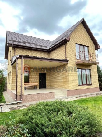 Продам 2х. эт дом 145 кв м, 3 спальни с евроремонтом в Березановке - фото 1