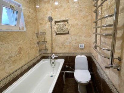 Продам частину будинку в центрі міста. Вул. Замкова Белая Церковь