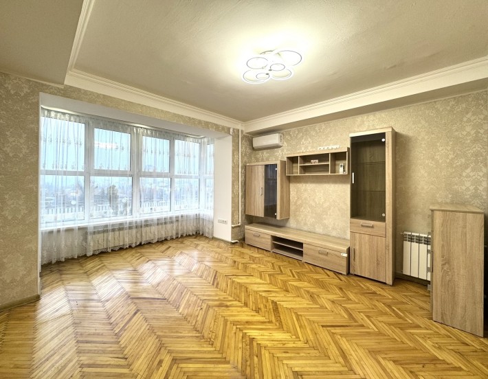 Продаж 2к квартири 51.3 кв.м. вул. Антонова 17 Солом'янський район - фото 1