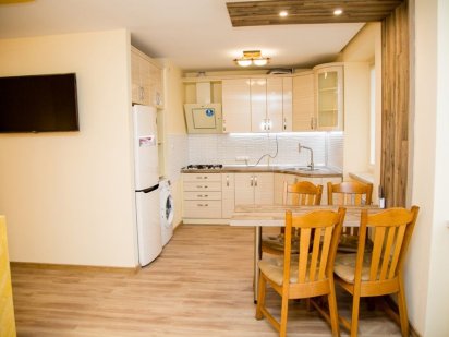 Люкс апартаменти в м.Берегово навпроти термального басейну з парковкою Берегове