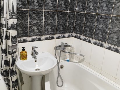 Квартира центр,вокзали. Кондиціонер. 2+2. Подобово/потижнево. Безнал Каменское