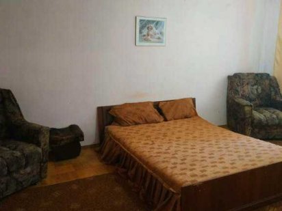 3-х кім квартира в центрі Ізюма подобово.