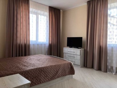 Здається подобово 1  кімнатна квартира в центрі міста Бельведерська-35 Ивано-Франковск