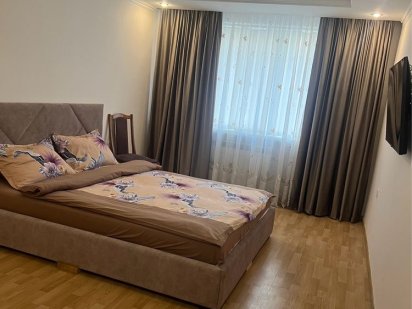 автовокзал, 12 школа погодинно, подобово Ровно