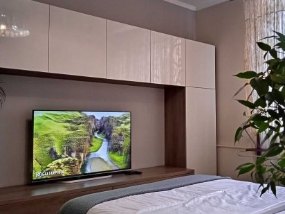 Вільно! Віп 2 км-парковка.Центр парк Шевченка, Смарт тв -звітні докум. Рівне