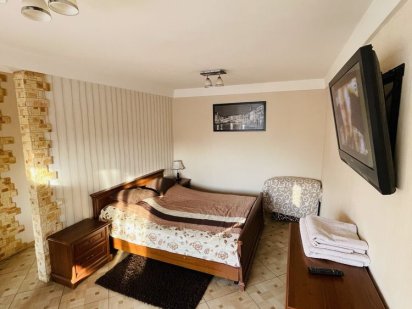 Здам подобово ,однокімнатну квартиру м.Лівобережна ,Дарниця Київ