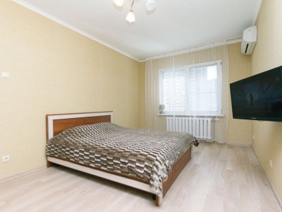 6й поверх,генератор!Подобово однокімнатна Урлівська 30 Київ