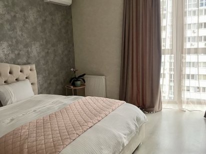 Cдам посуточно Драгоманова 2, Позняки, Осокорки Киев