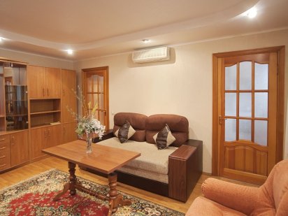 Свободна! Посуточно центр Киева 3х комнатная Большая Васильковская 129 Київ