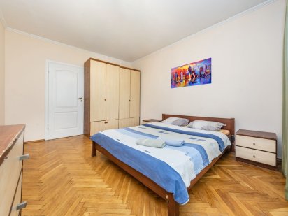 Посуточно 3к. метро Левобережная 7 минут ходьбы, МВЦ 2 мин Киев