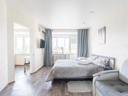 СВОБОДНА 1-к Квартира Посуточно ул.Запорожская 15 Малый Рынок CityMаll