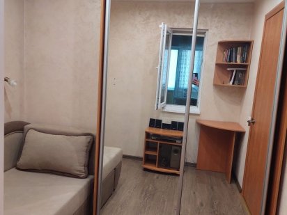 Вільна!!Здам свою 2-х кімн.кв. біля Каравану Днепр