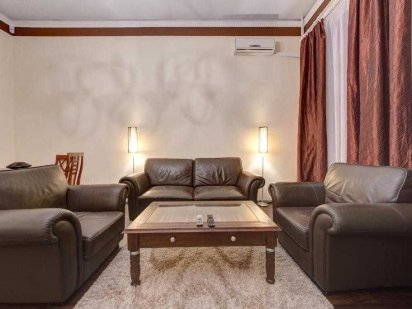 Посуточно в центре 4-комнатная квартира на ул. Саксаганского, 78а Киев