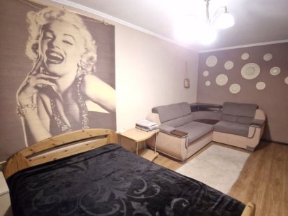 2-кімн. квартира, Новокодацький район, Червоний камінь Днепр