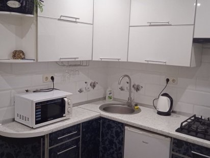 Посуточно, почасово 1но комн  ев  на малом рынке. Сити молл