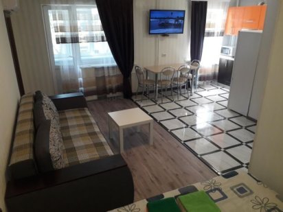 2к квартира ул Сталеваров 26 Посуточно/Центр 6я Больница Своя