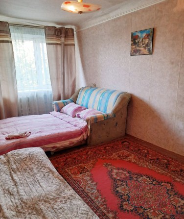 Посуточно 1к кв.на пр. Байрона, 22 больни - фото 1